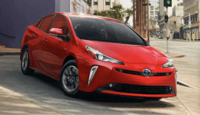 EV vs hybrid cars